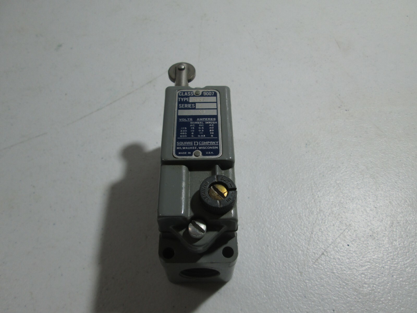 SQUARE D 9007 AW-36 SER A LIMIT SWITCH 600V
