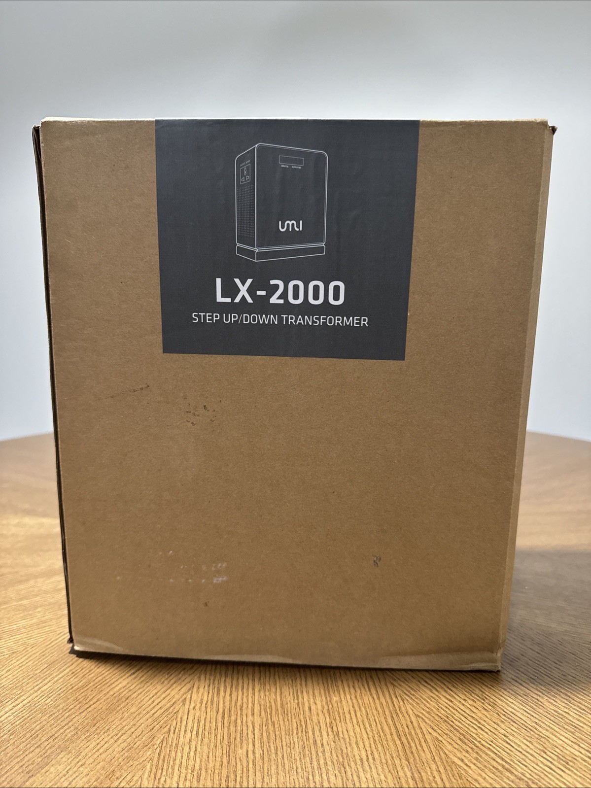 NEW Umi power LX-2000 Step Up/Down Transformer