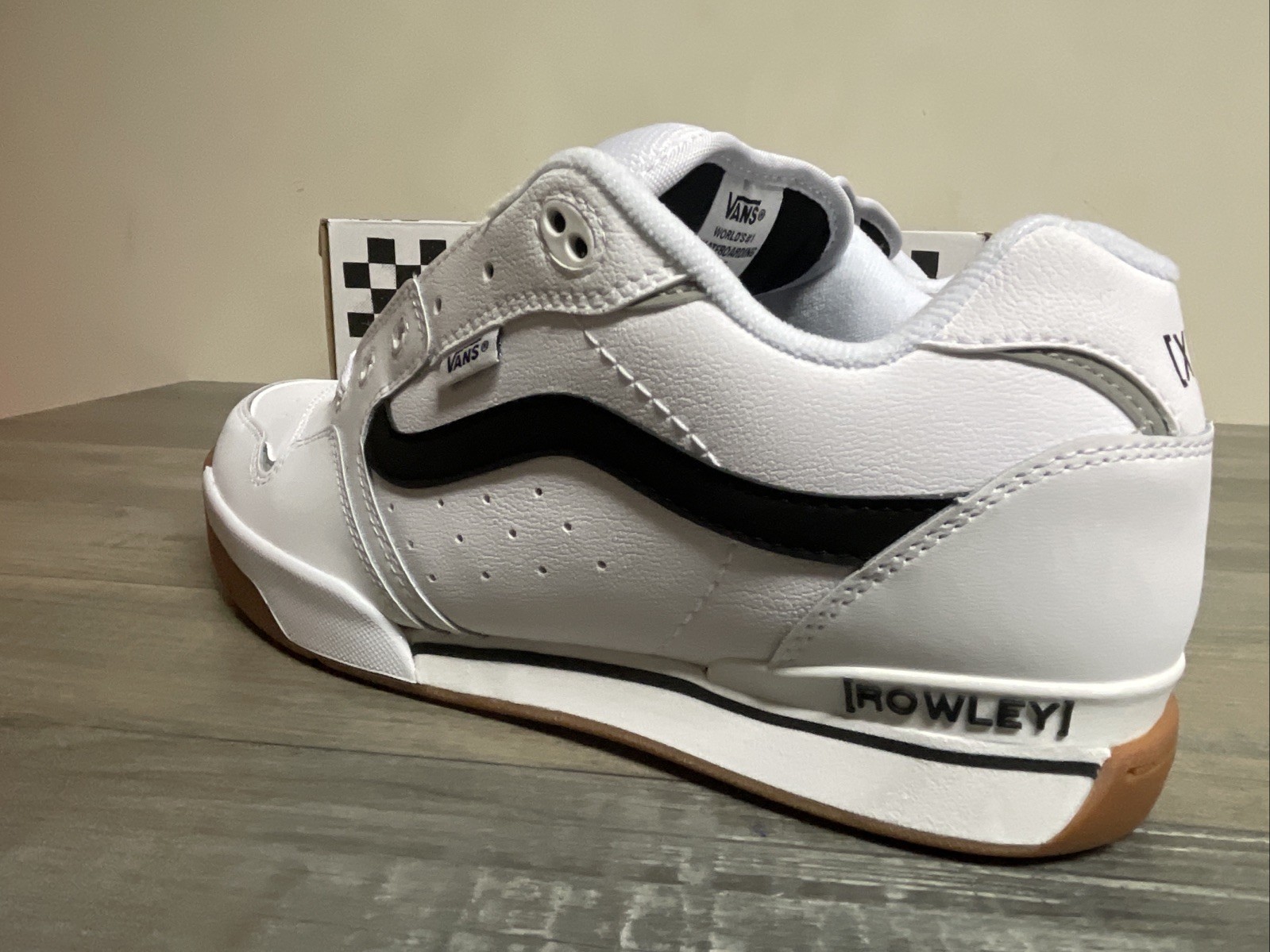 Vans Rowley XLT Skate Shoes White/Black Sneakers Men's Size 11 NEW