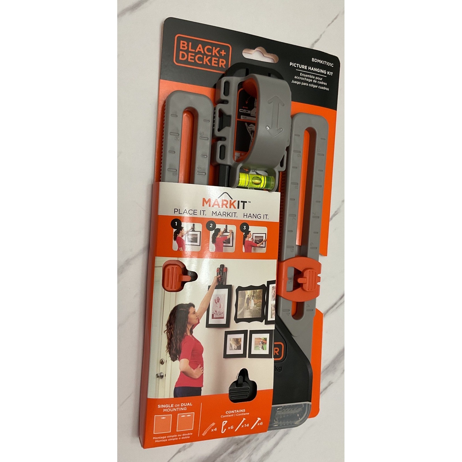 Black + Decker Mark It Picture Hanging Kit Level Marking Tool BDMKIT101C New