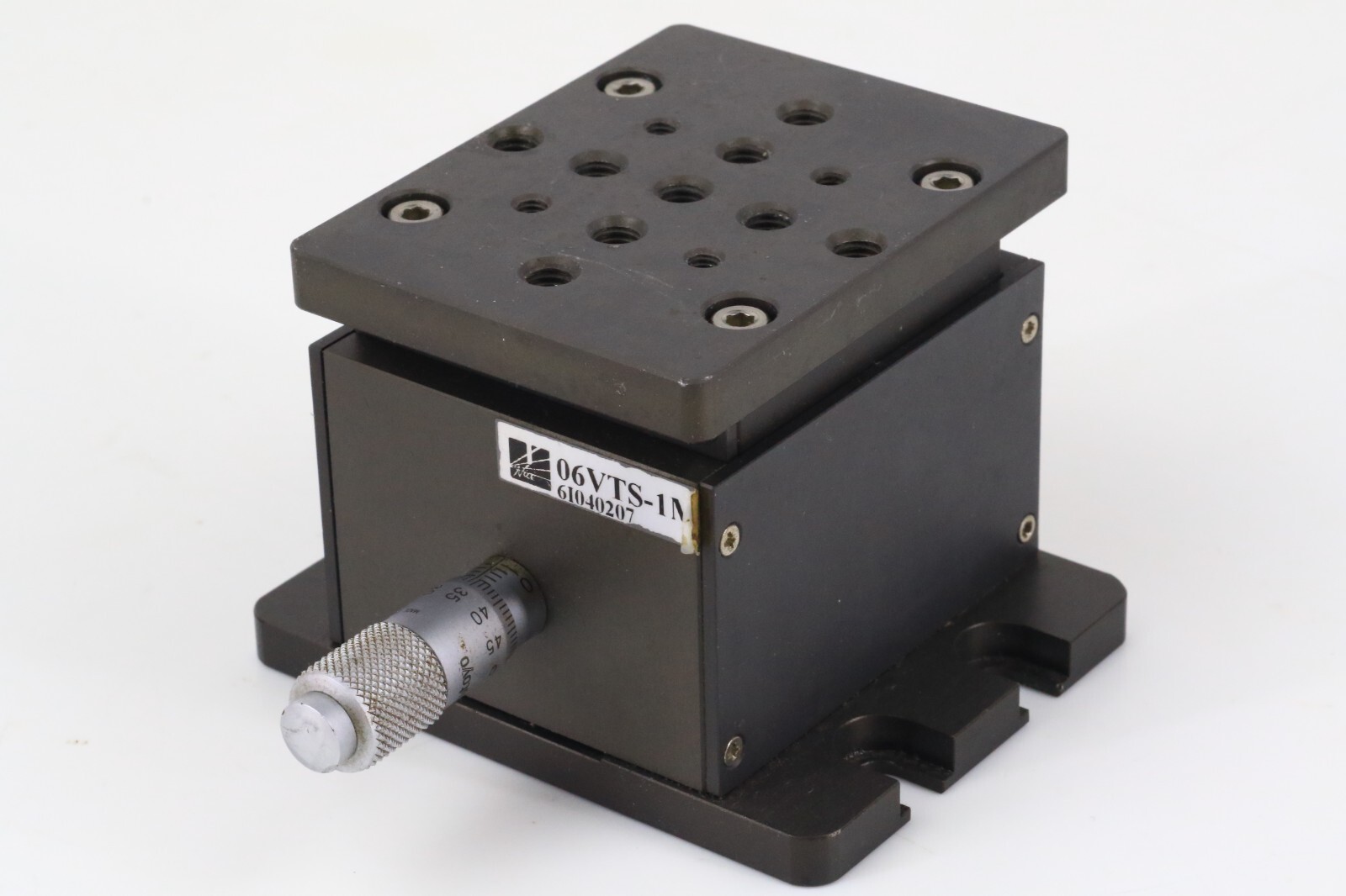 UNICE 06VTS-1M SINGLE Z-AXIS VERTICAL STAGES M6/M4 THREADED 6I040207
