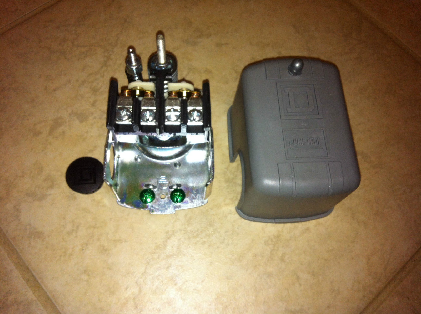 NEW 40/60 30/50 20/40 SQUARE D WATER WELL PUMP PRESSURE SWITCH SUBMERSIBLE / JET