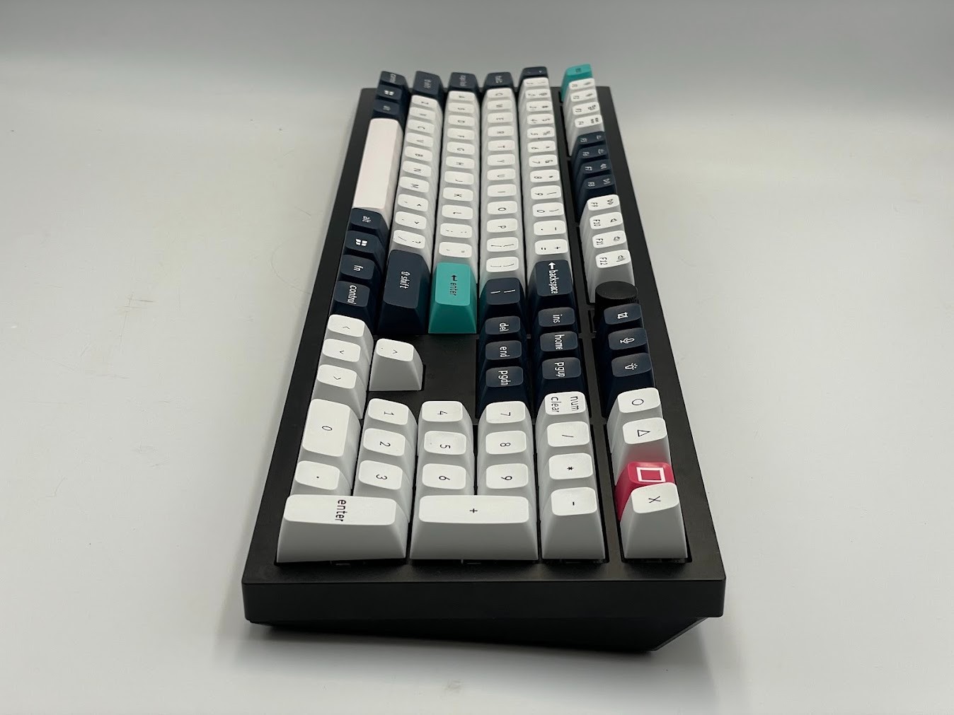 Keychron Q6 Max QMK/VIA Wireless Custom Mechanical Keyboard