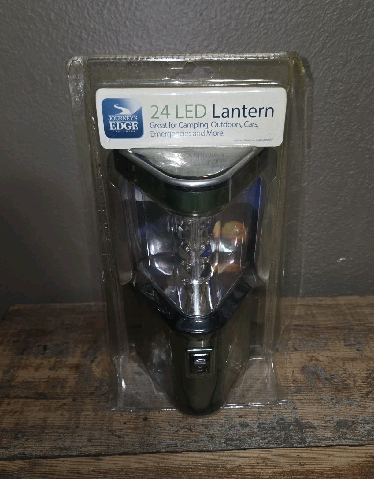 Journey's Edge 24 LED Triangular Camping Lantern Light w Compass & Hanger New