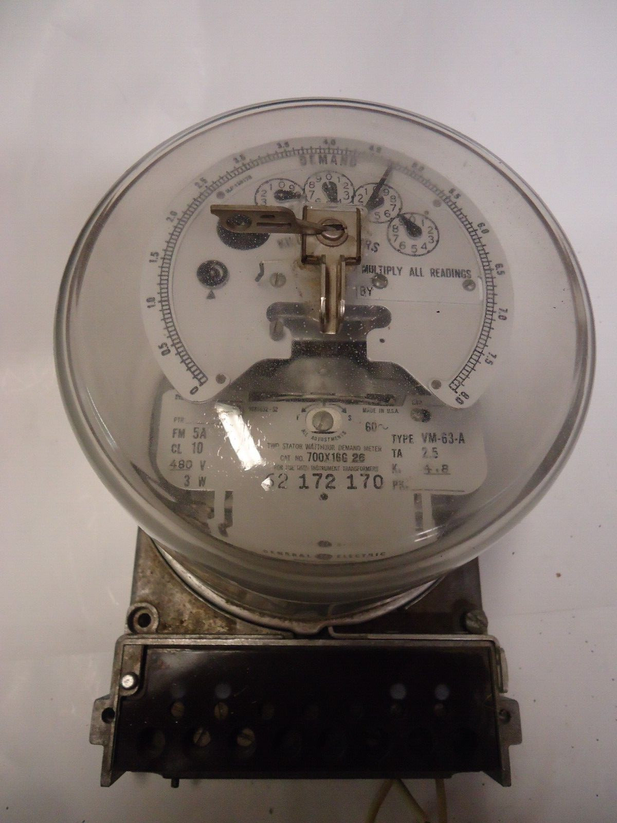 GENERAL ELECTRIC 700X16G26 TYPE VM-63-A KILOWATTHOURS METER