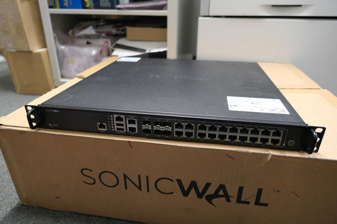 Sonicwall NSA 5650 Network Security Appliance Firewall 1RK39-0CA