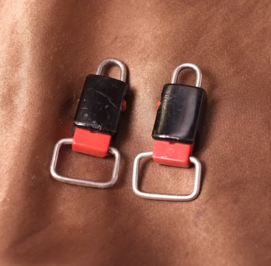 Pair of vintage  Camera strap Lugs good shape