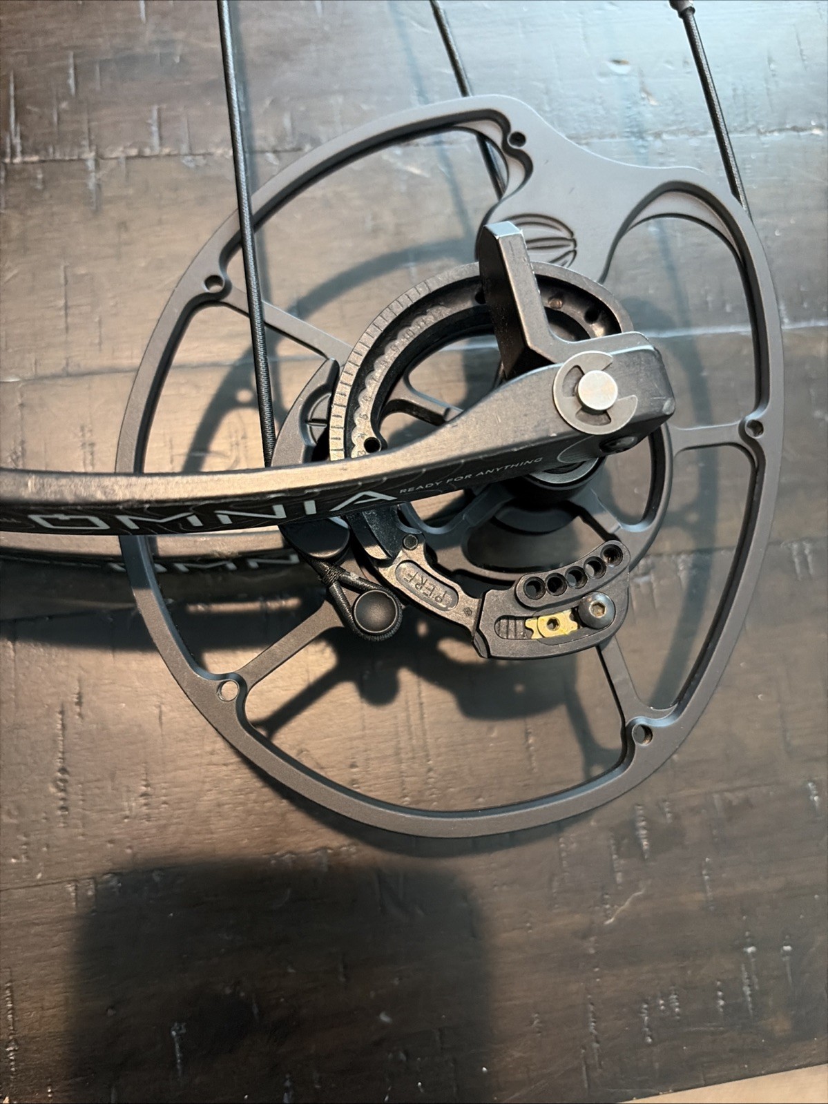 Elite Omnia Rh 70 Lb Compound Bow Black, New Winners Choice Strings.