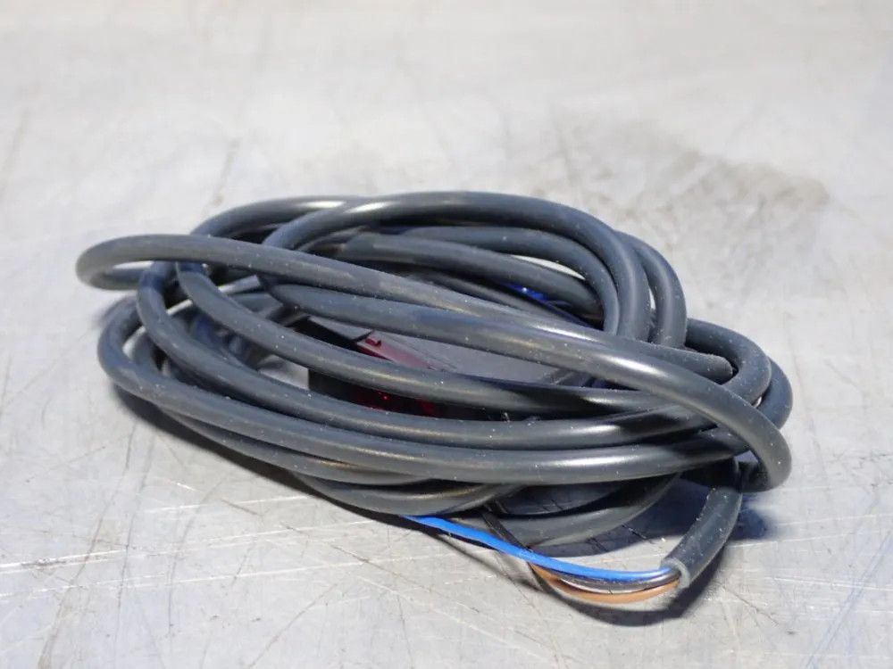 OMRON PHOTOELECTRIC SWITCH E3S-AD62