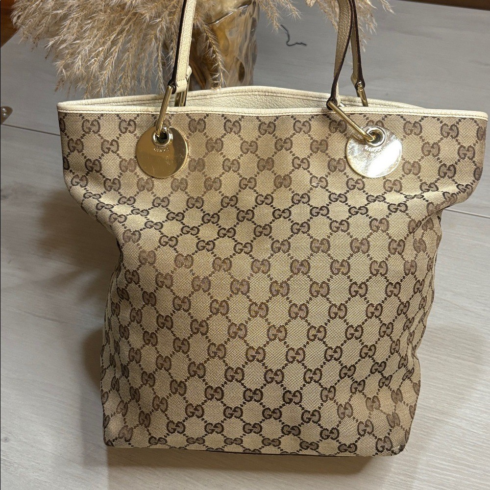 Gucci Beige and Brown Shoulder Bag