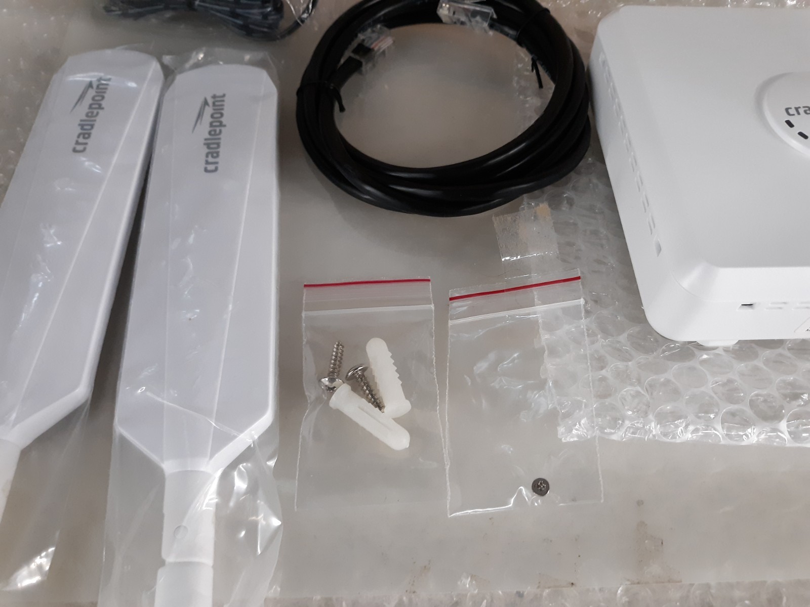 Cradlepoint CBA850 Mobile Broadband Router NEW *OPEN BOX*