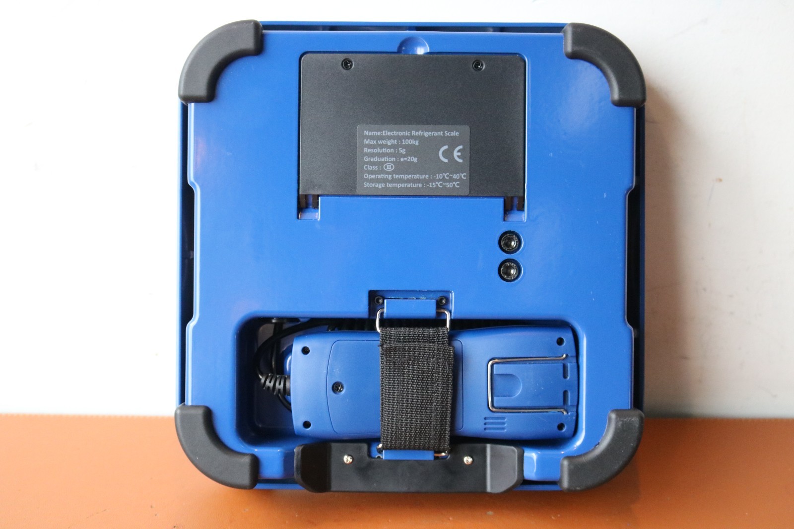 Yellow Jacket 220 Lbs. Electronic Refrigerant Scale 68862