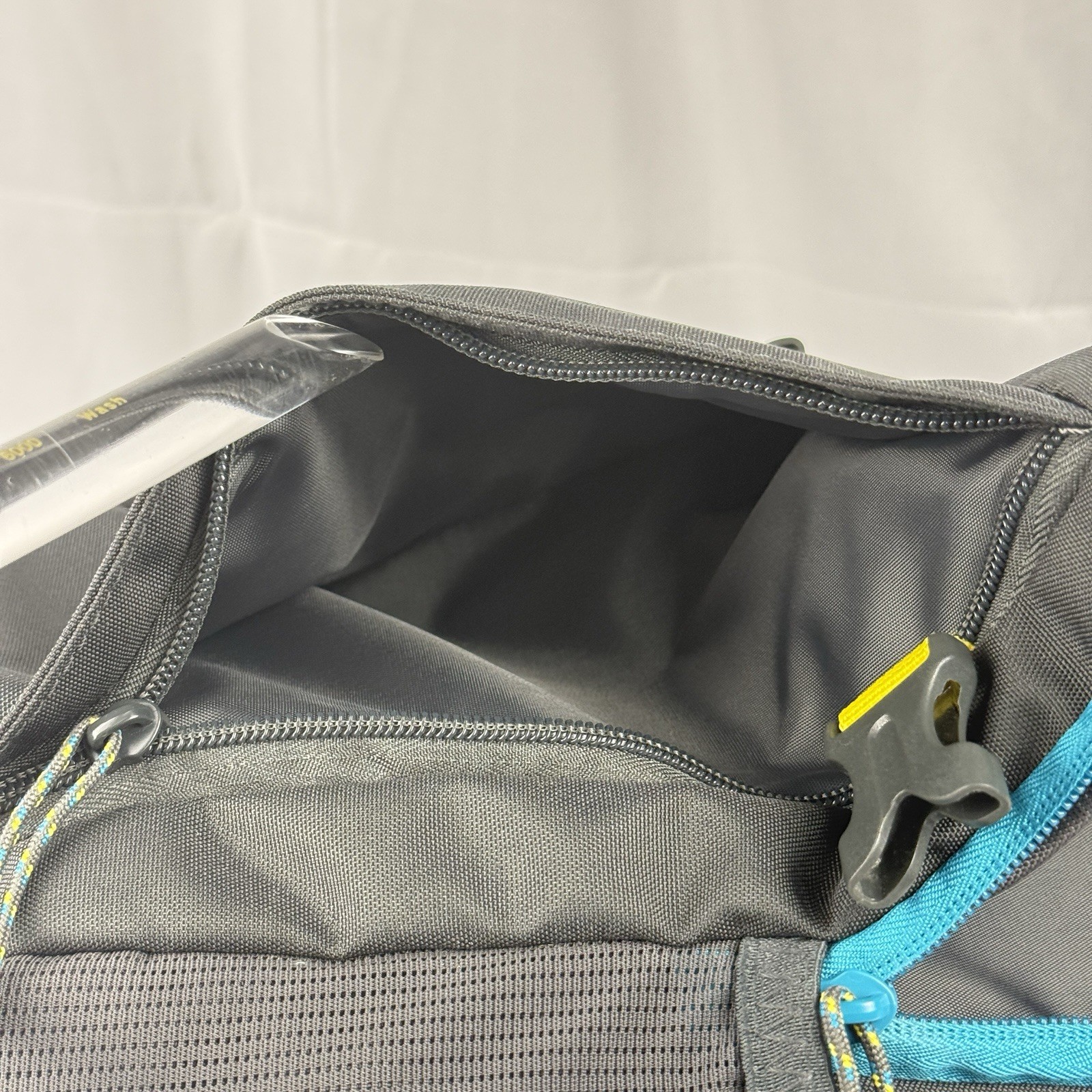 Sierra Designs 25L Hydration Compatible Black Teal Backpack Daypack Reflective
