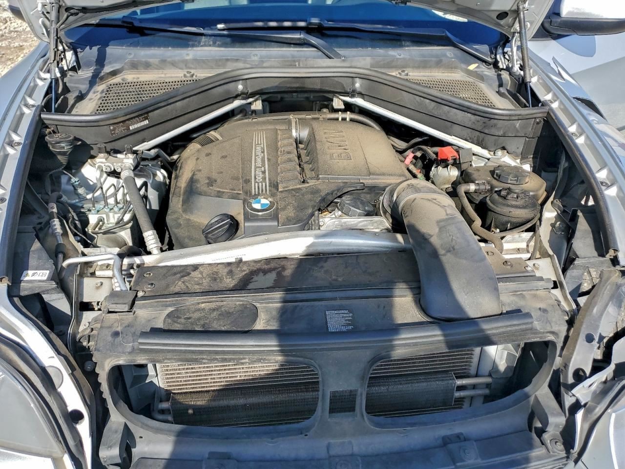X5 2013 Glove Box 4999728