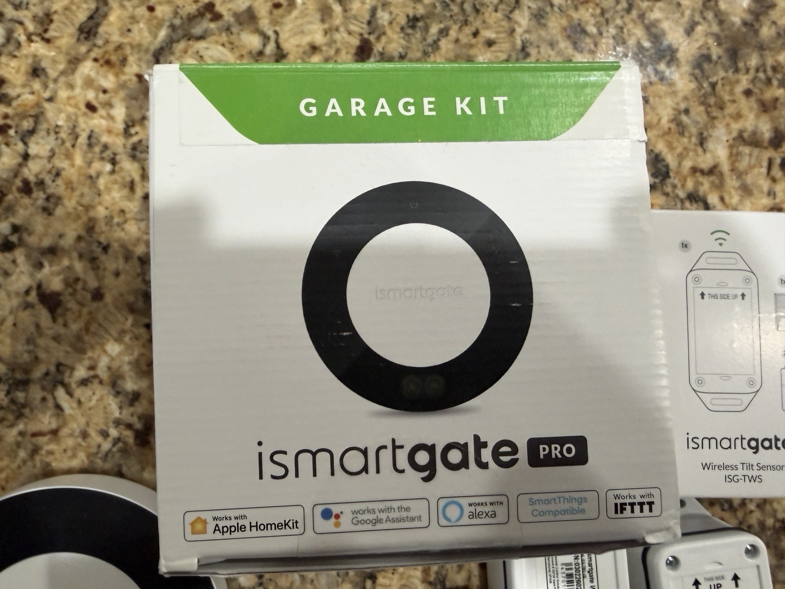 iSmartGate iSG-02WNA103 Gate Kit Pro w/extras