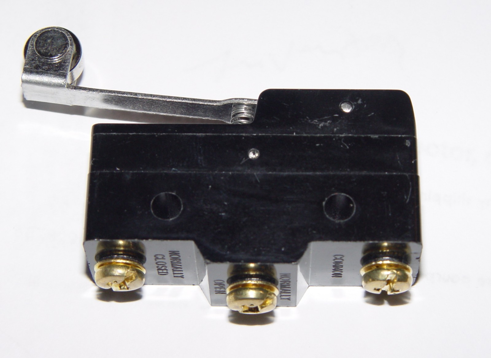 New Micro Switch, 15 amp, 250 Volt AC, roller, N.O. and N.C. contacts