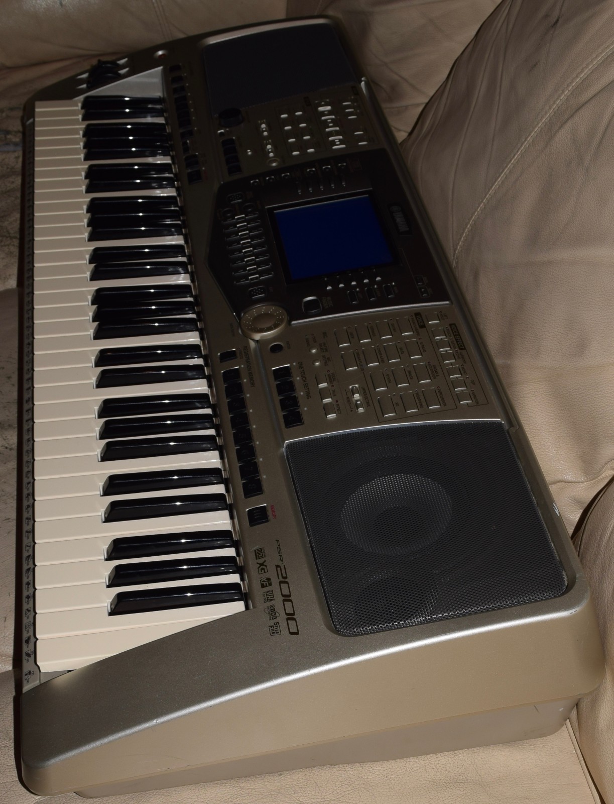 Yamaha PSR-2000 Keyboard Workstation