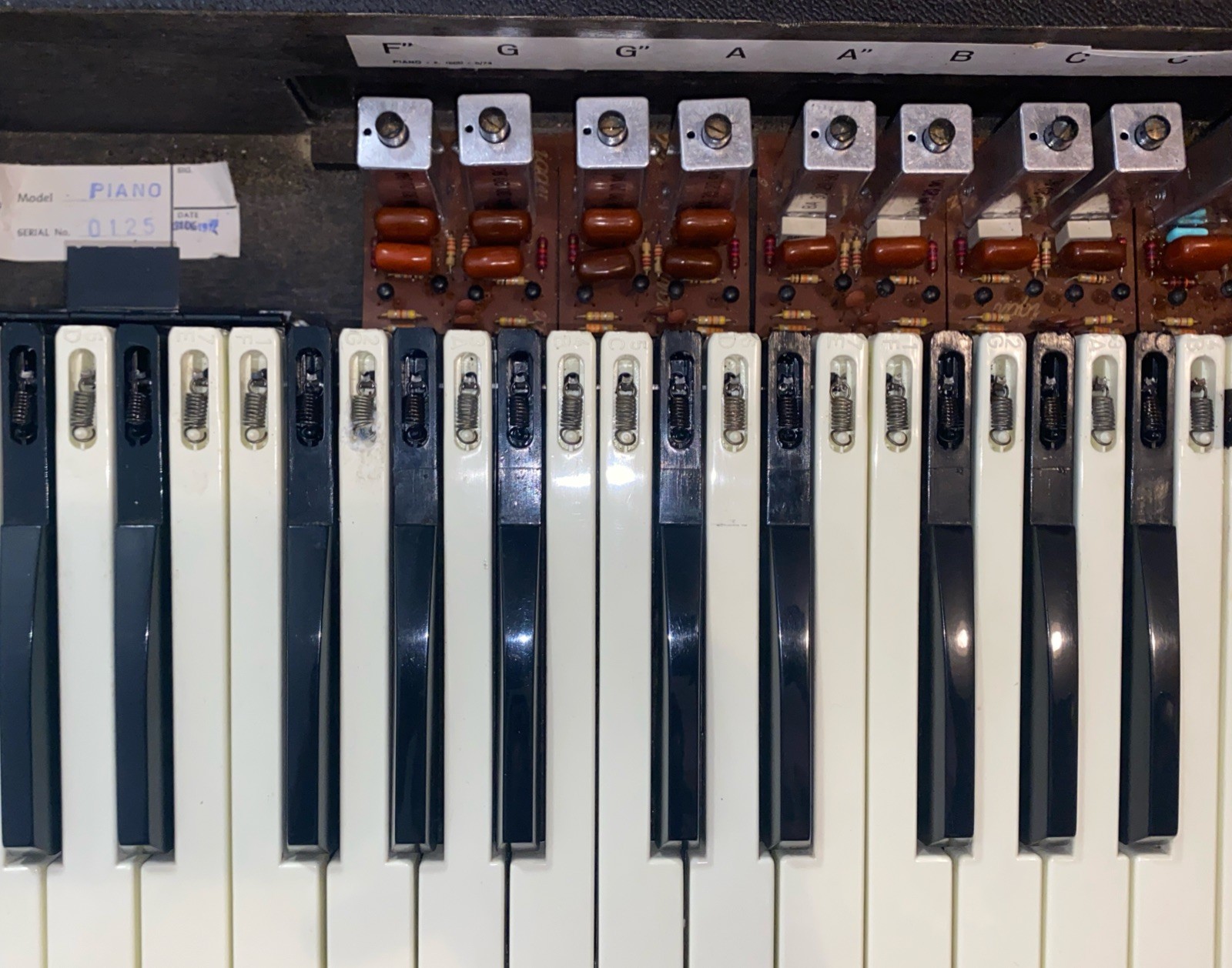 Vintage 70s Earth Sound Research Solid State Electric Keyboard Piano
