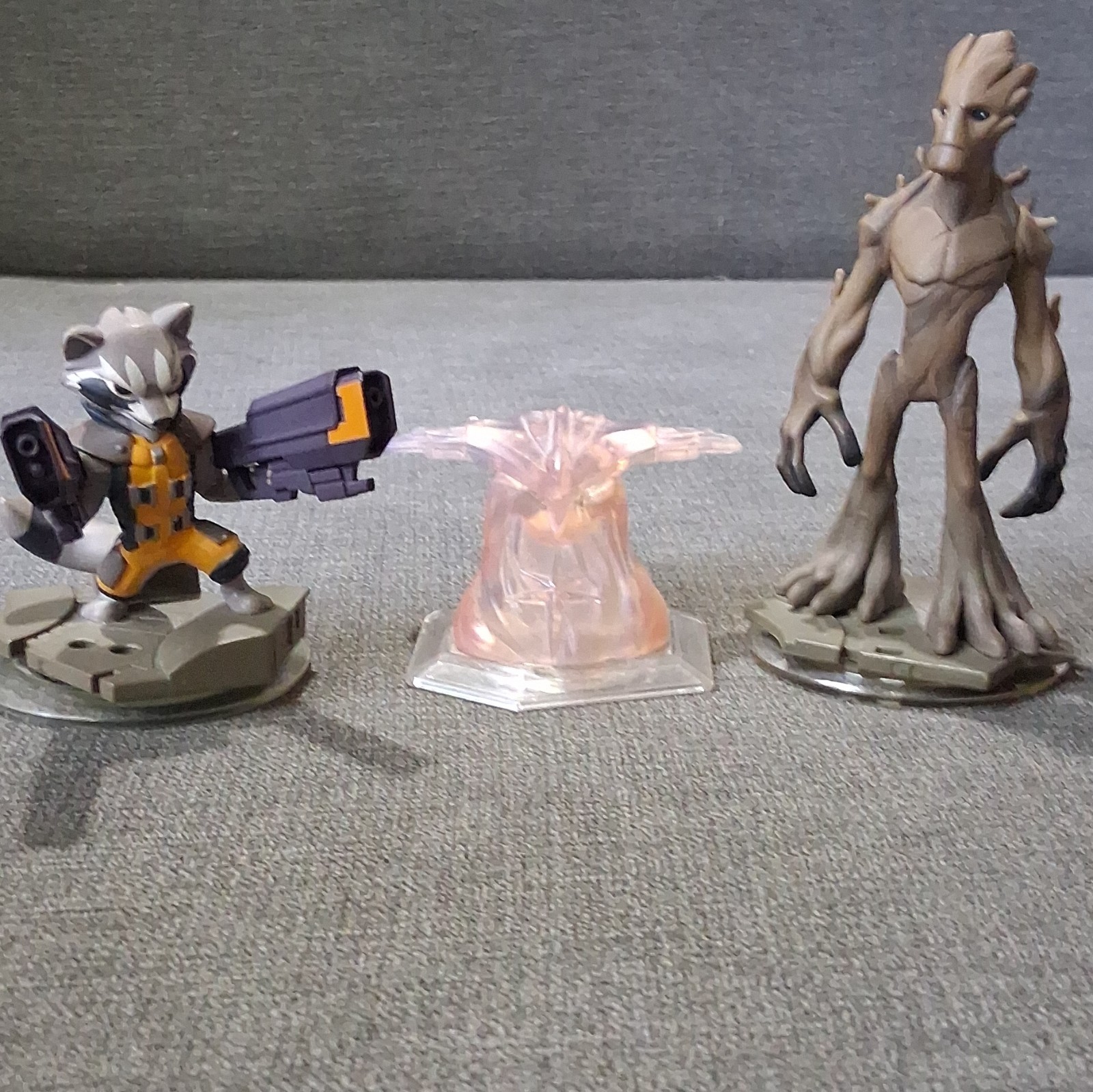 Disney Infinity Rocket Raccoon & Groot Character Figures w/ Play Set