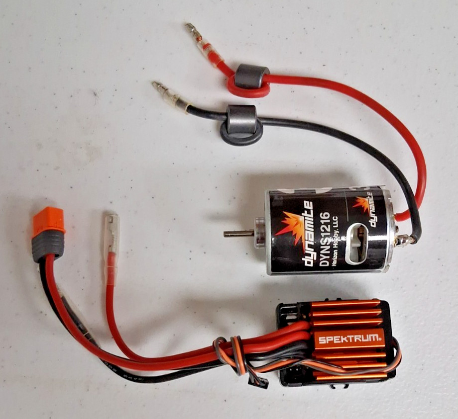 Axial SCX-10 III SR5 CJ-7 ESC Spektrum Firma 40A SPMXSE1040 & 35t Brushed Motor