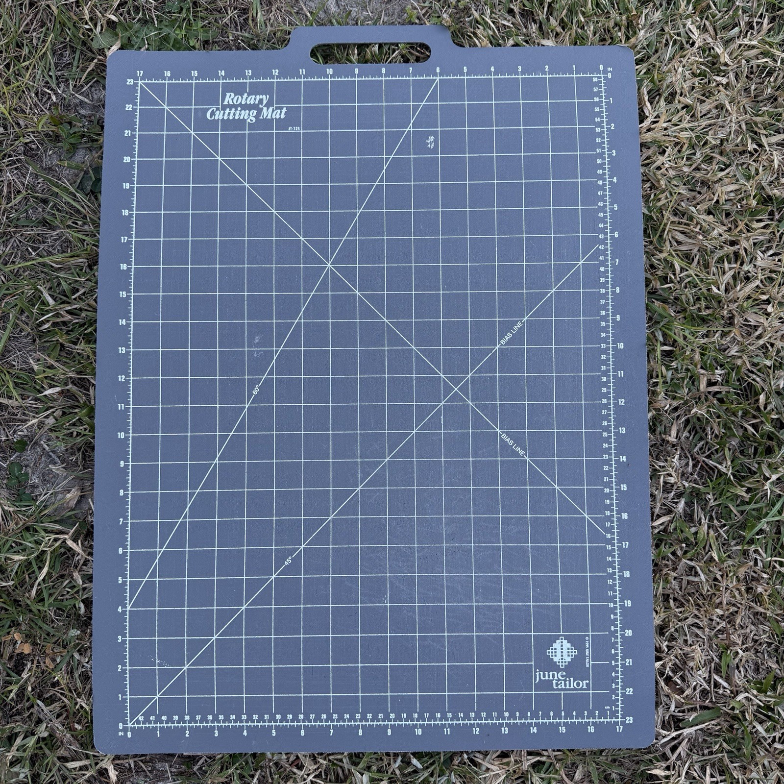 June Tailor Rotary Cutting Mat Grid Size 17x23 Quilting