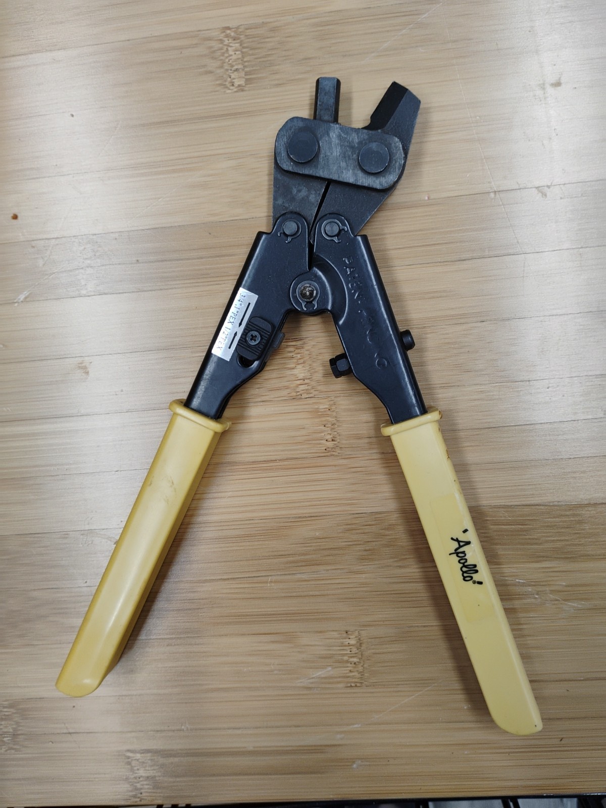 Apollo 1/2 in. and 3/4 in. PEX-B Crimp Tool