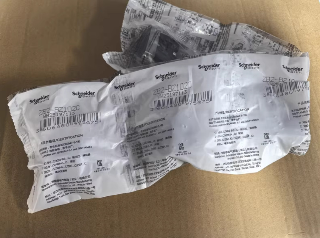 1PC NEW Schneider Contact base ZB2-BZ102C ZB2BZ102C 1NC #YY
