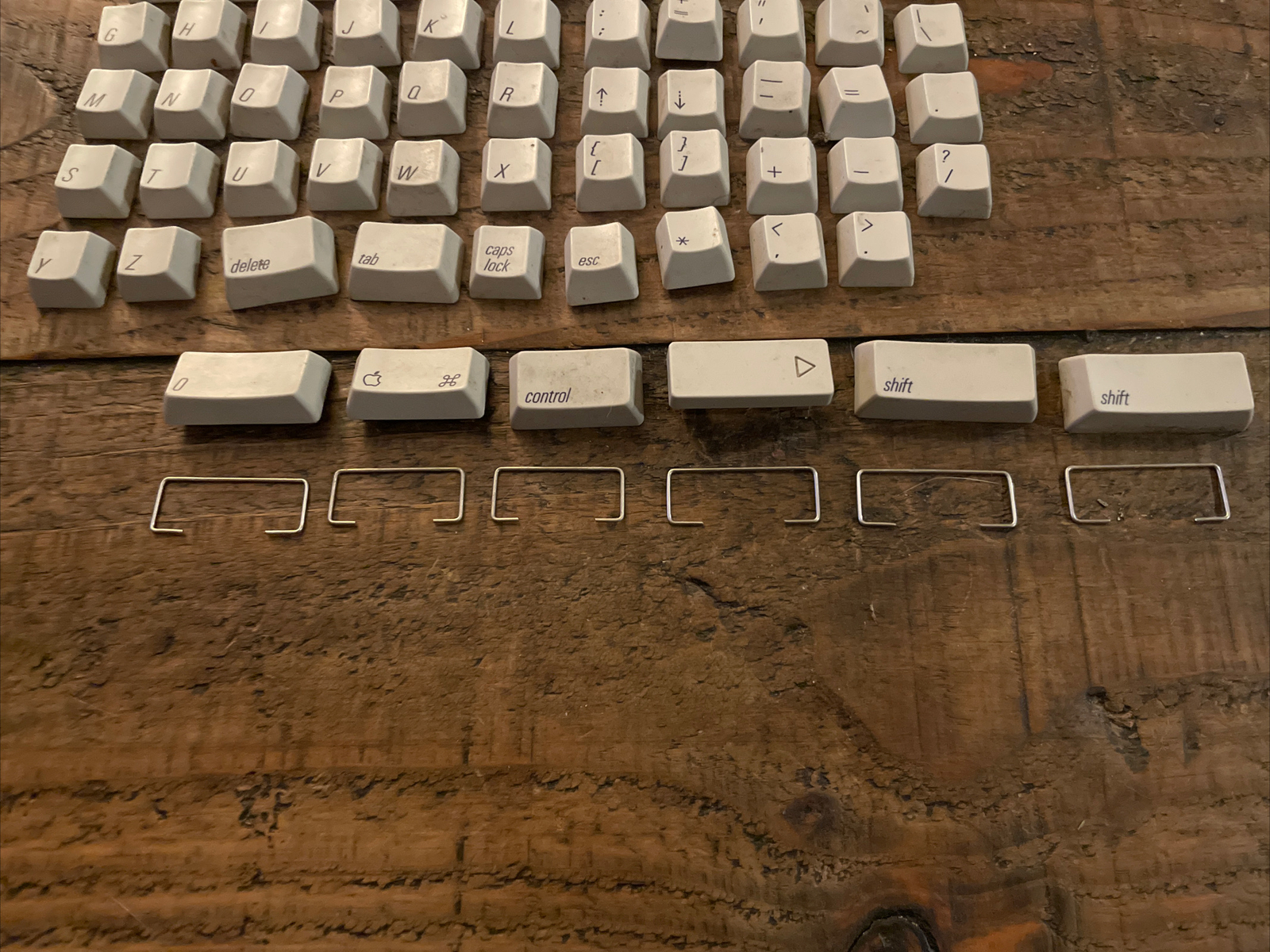 Apple M0116 Keyboard Key Caps. Single Caps. All In Excellent Condition.