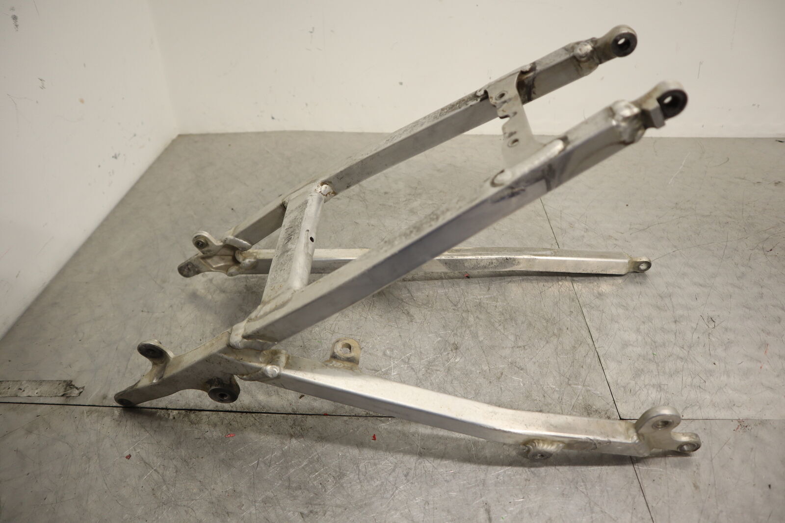10-12 SUZUKI RMZ250 OEM REAR BACK SUB FRAME SUBFRAME CRACKED 41200-49H10