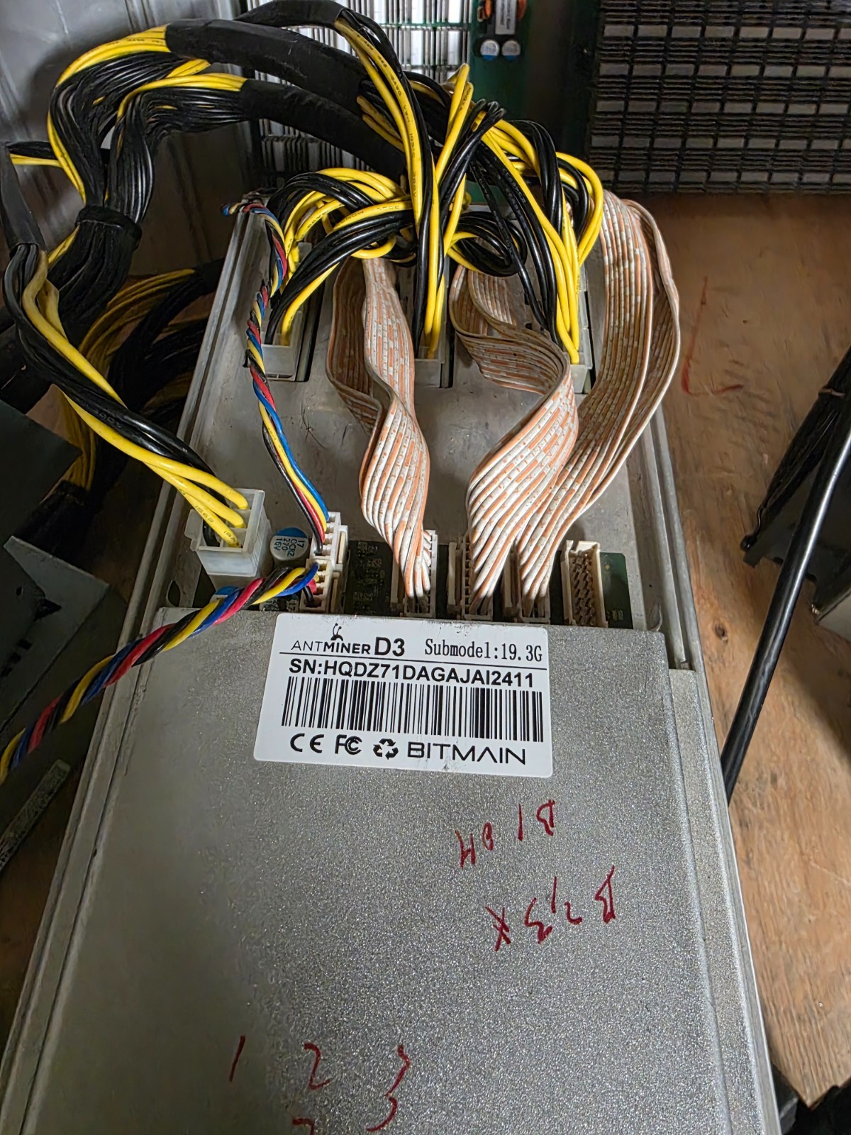Bitmain Antminer D3 19.3Gh Mining Algorithm -DASH X11 with 220v PS