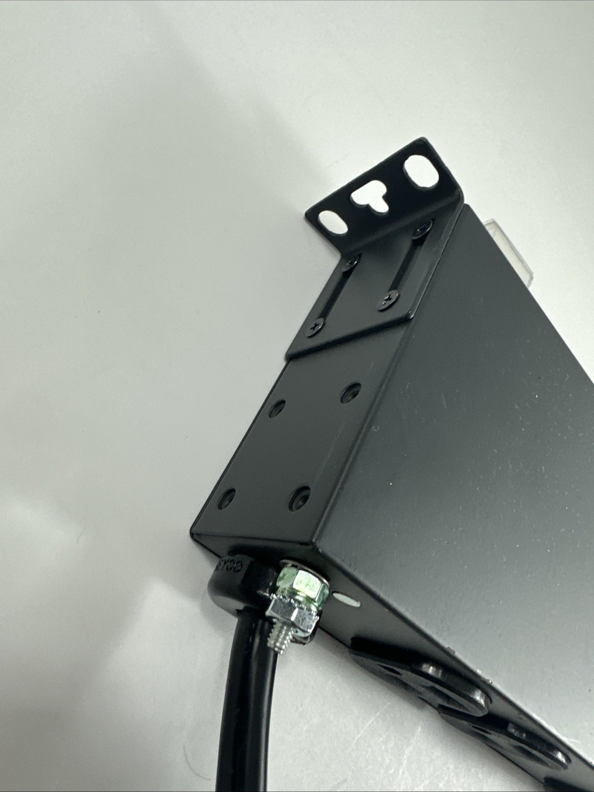 Tripp lite DRS-1215 14-Outlet Network Server Surge Protector