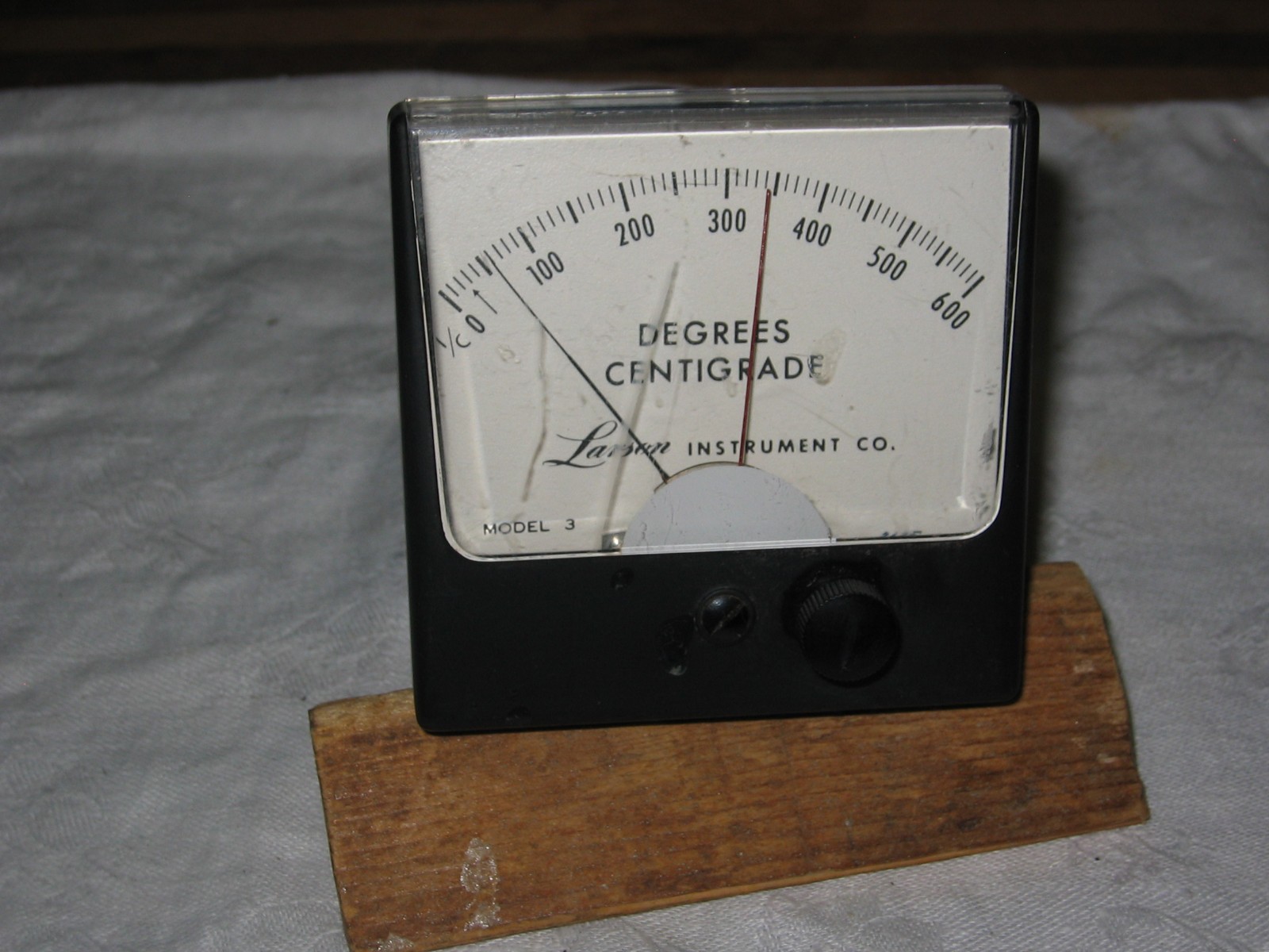 Vtg Larson Instrument Co Degrees Centigrade 0-600 Model 3