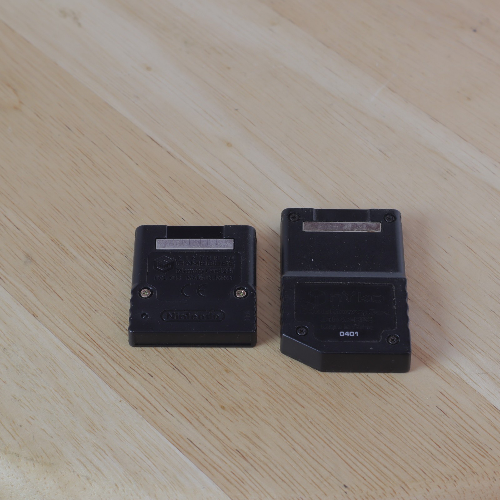 LOT: 1 OEM Nintendo Gamecube 251 Block Memory Card & 1 Nyko 64MB Card - UNTESTED
