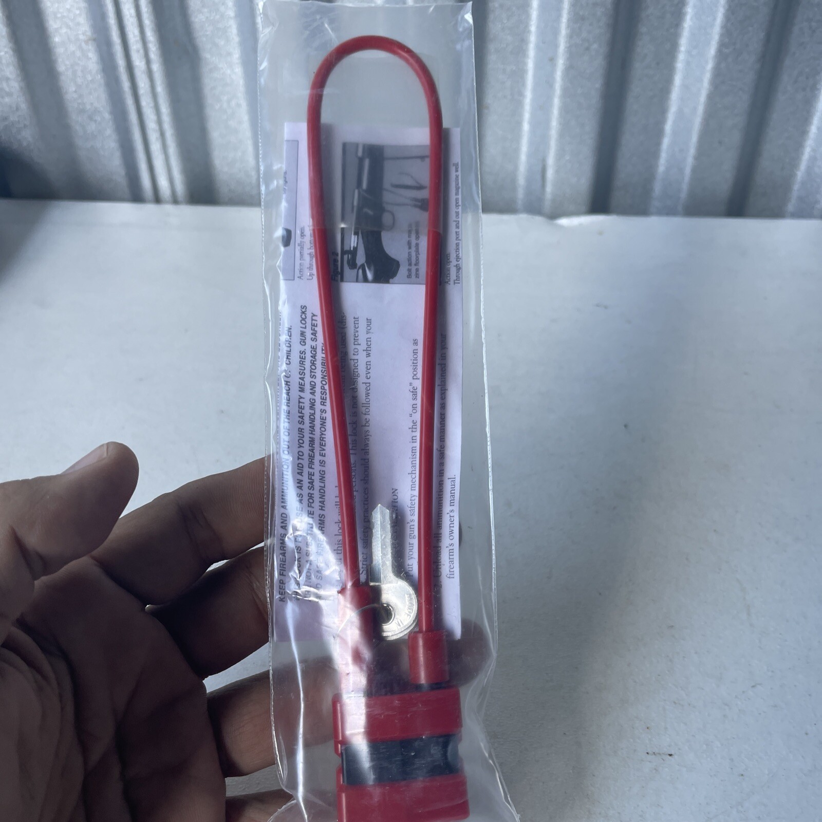BRAND NEW GUN LOCK PADLOCK w/ cable and key - new (26a)