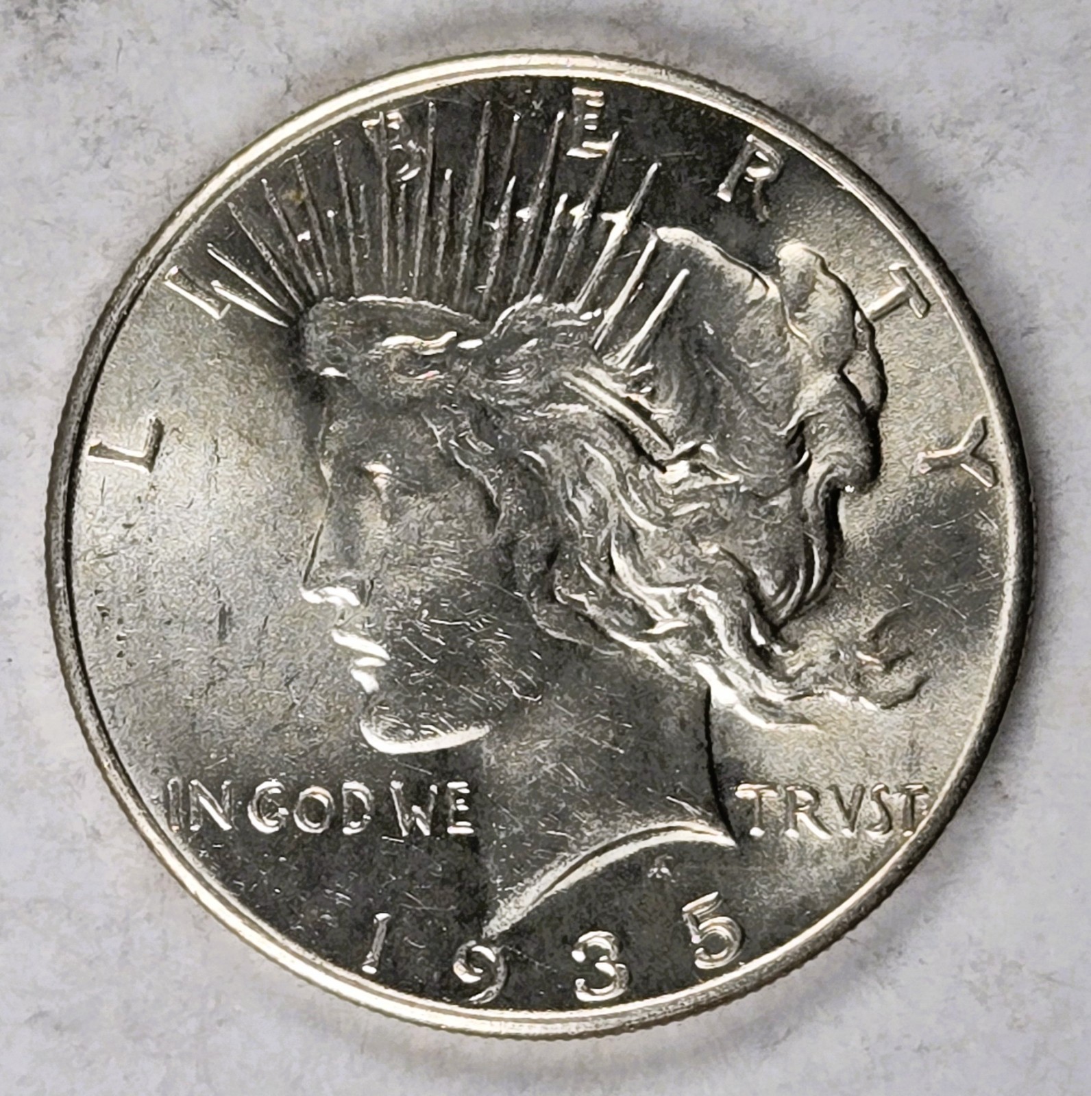1935 Peace Silver Dollar - BRILLIANT UNCIRCULATED -  90% Silver - FREE SHIPPING!