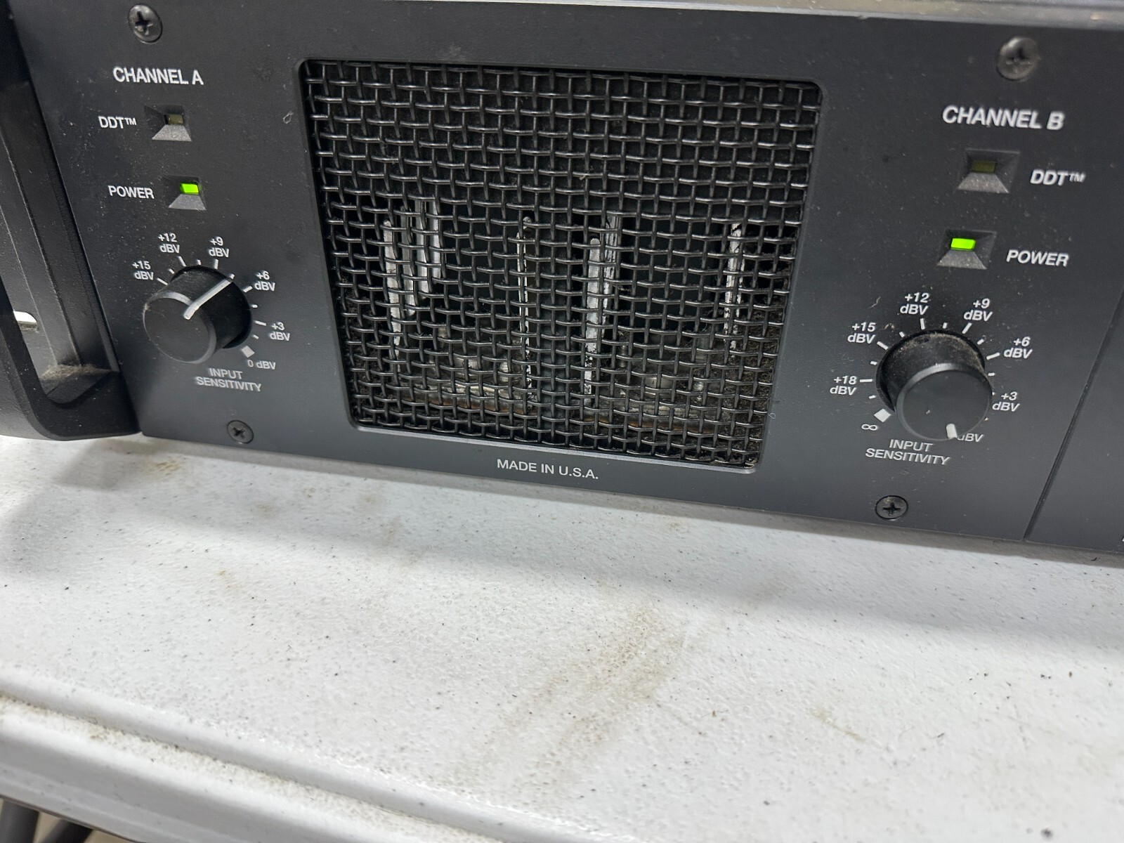 Peavey CS 400 Stereo Power Amplifier - Mint Condition