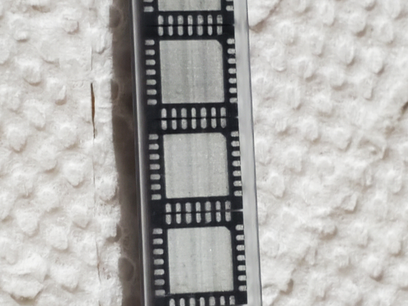 Microchip Tech PIC18LF24K22-I/ML IC 8-Bit Microcontroller - MCU