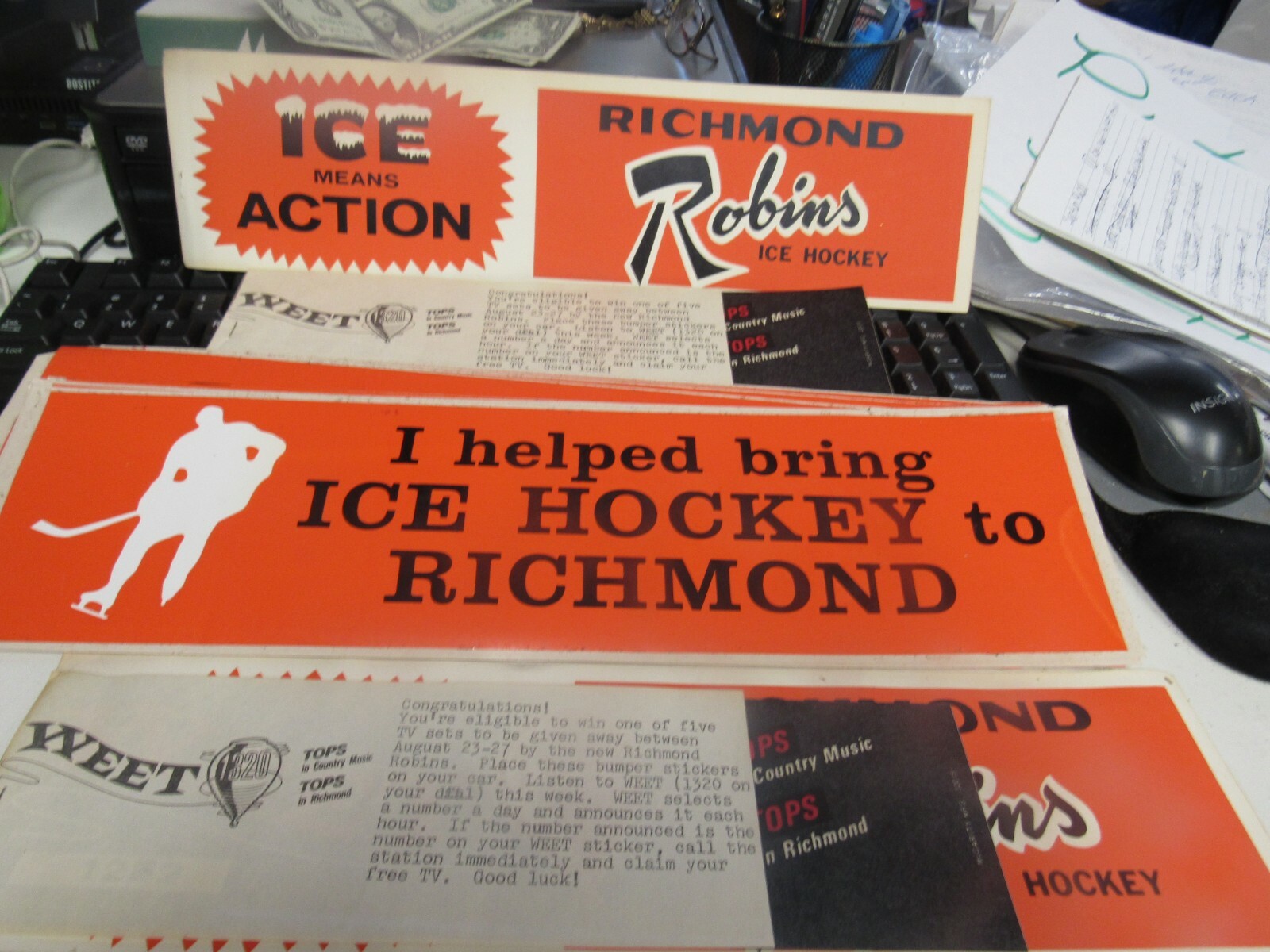 1971 - 1976 RICHMOND ROBINS ICE HOCKEY TEAM BUMPER STICKER, AHL, VINTAGE, VA