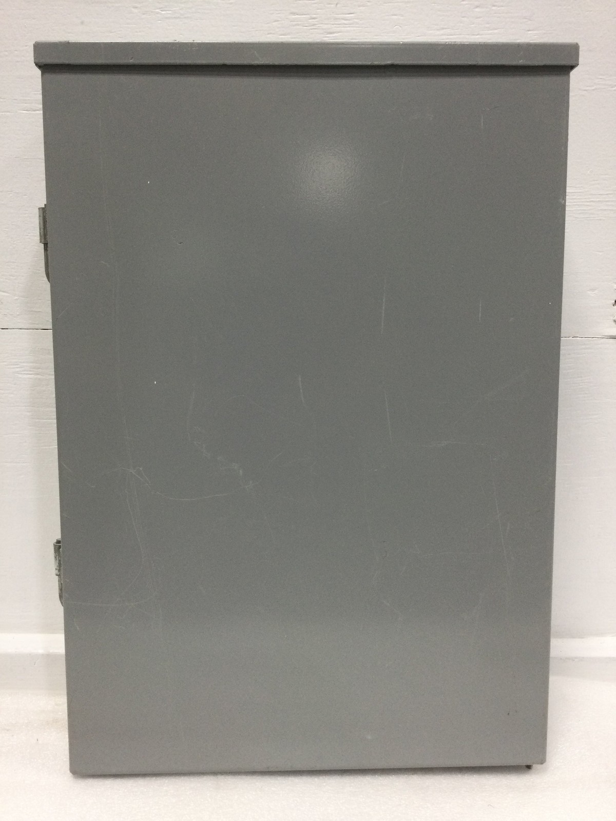 Siemens SNW1212L125 125Amp Nema 3R Outdoor MLO Load Center 12 Space/ 12 Circuit