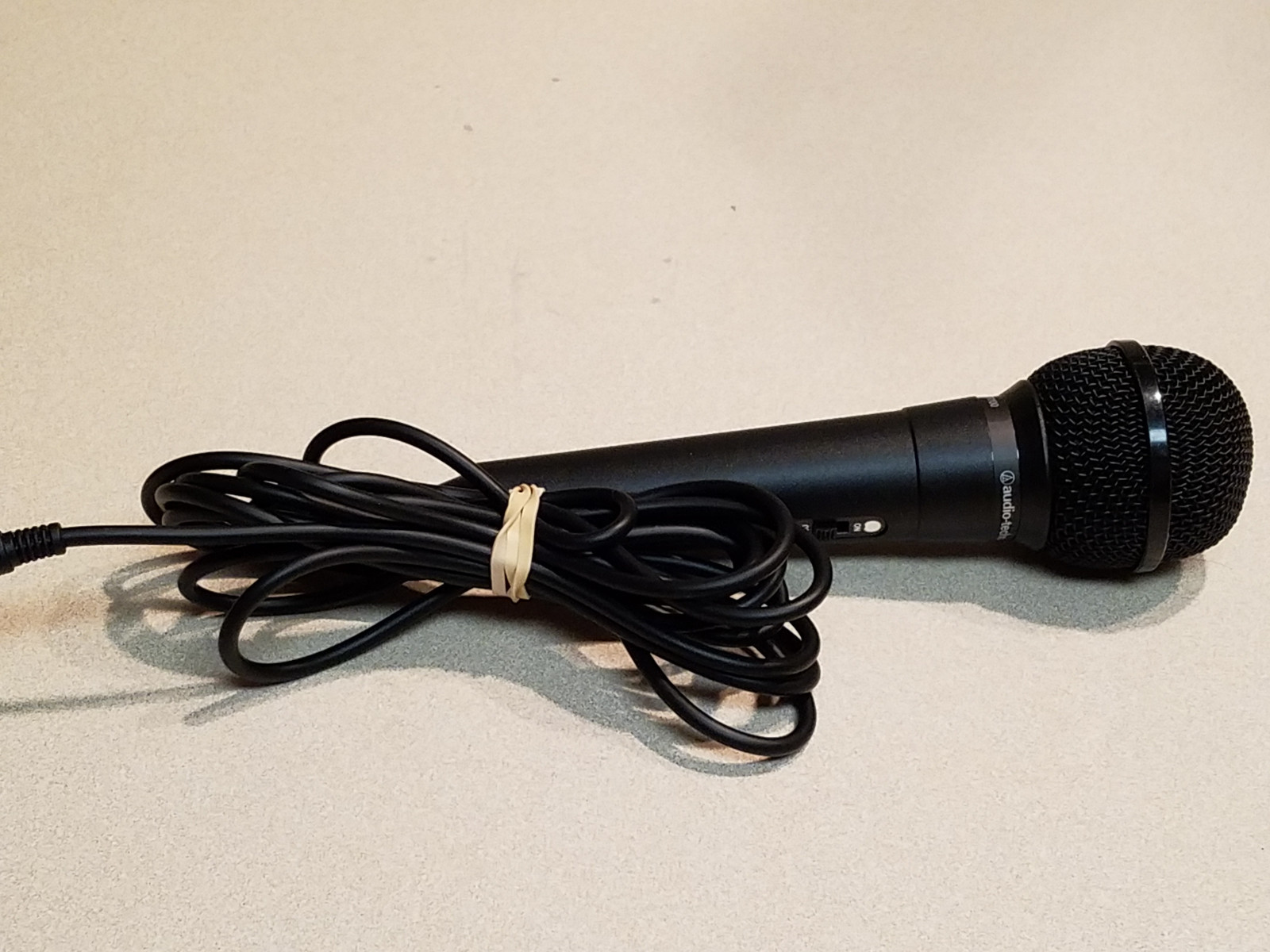 Audio Technica ATR1100 Dynamic Vocal Instrument Undirectional Microphone