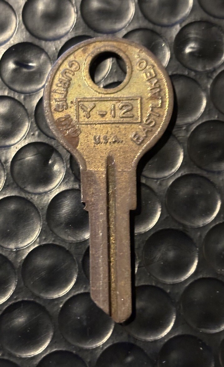 Curtis brand Y-12  key blank Y12                        [G]