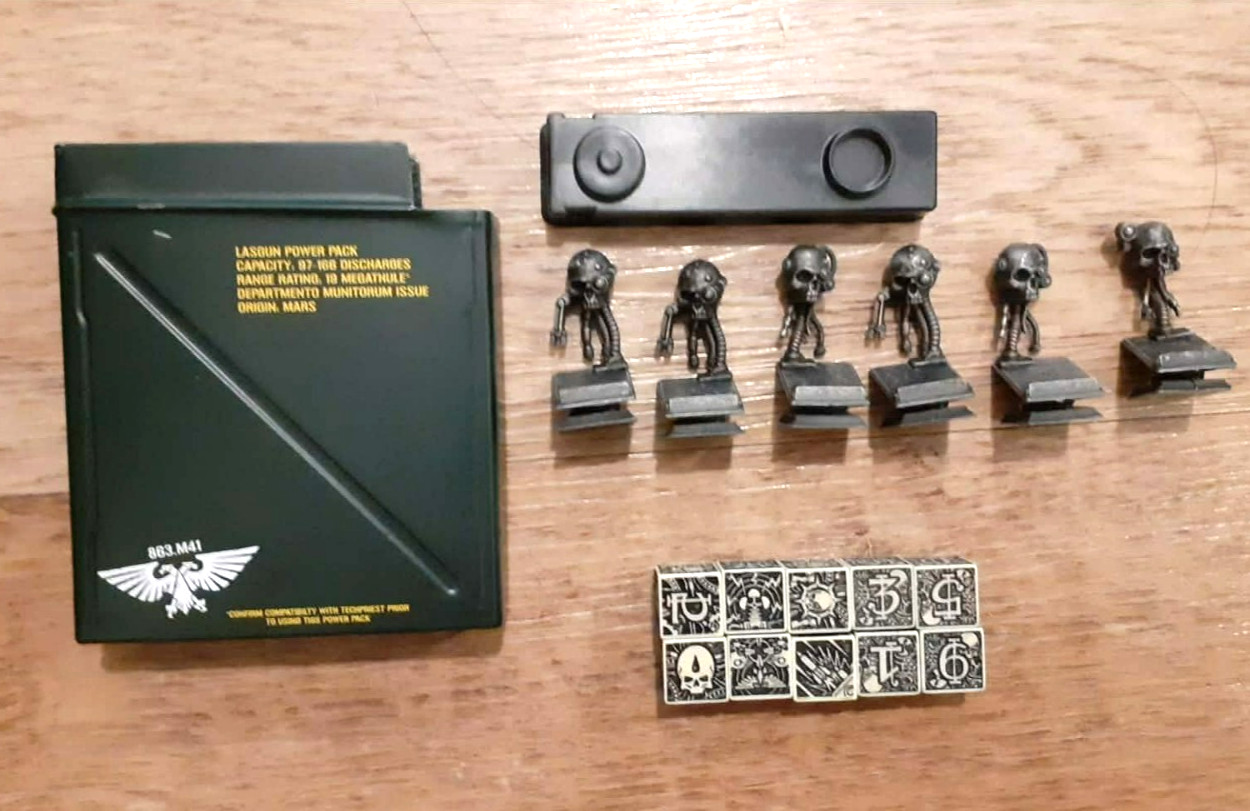 GW Warhammer 40K Lasgun Power Pack | Munitorum Dice Set - 2012 A05 opened