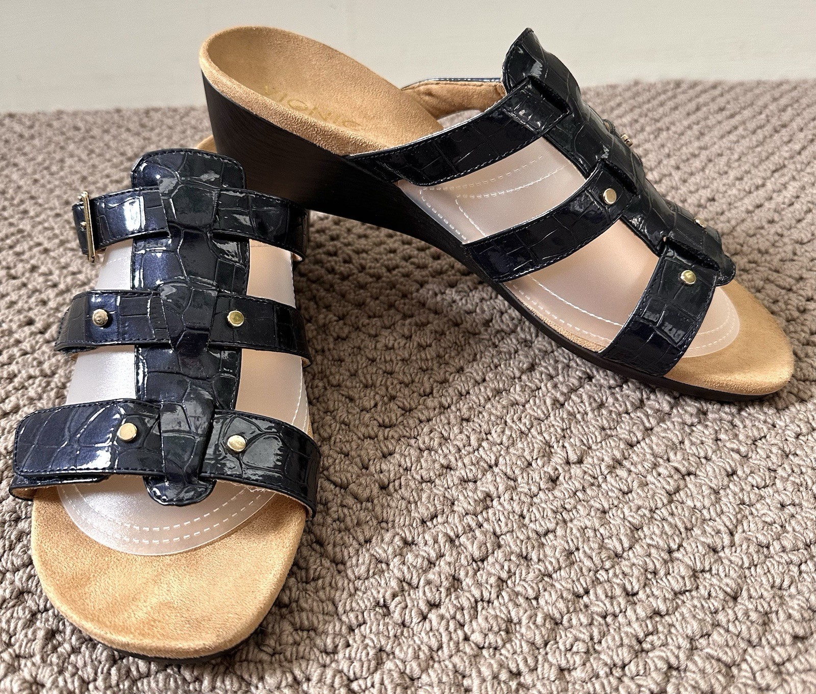 Vionic Radia Wedge Sandals Blue Patent Leather Womens Size 10 Adjustable Straps