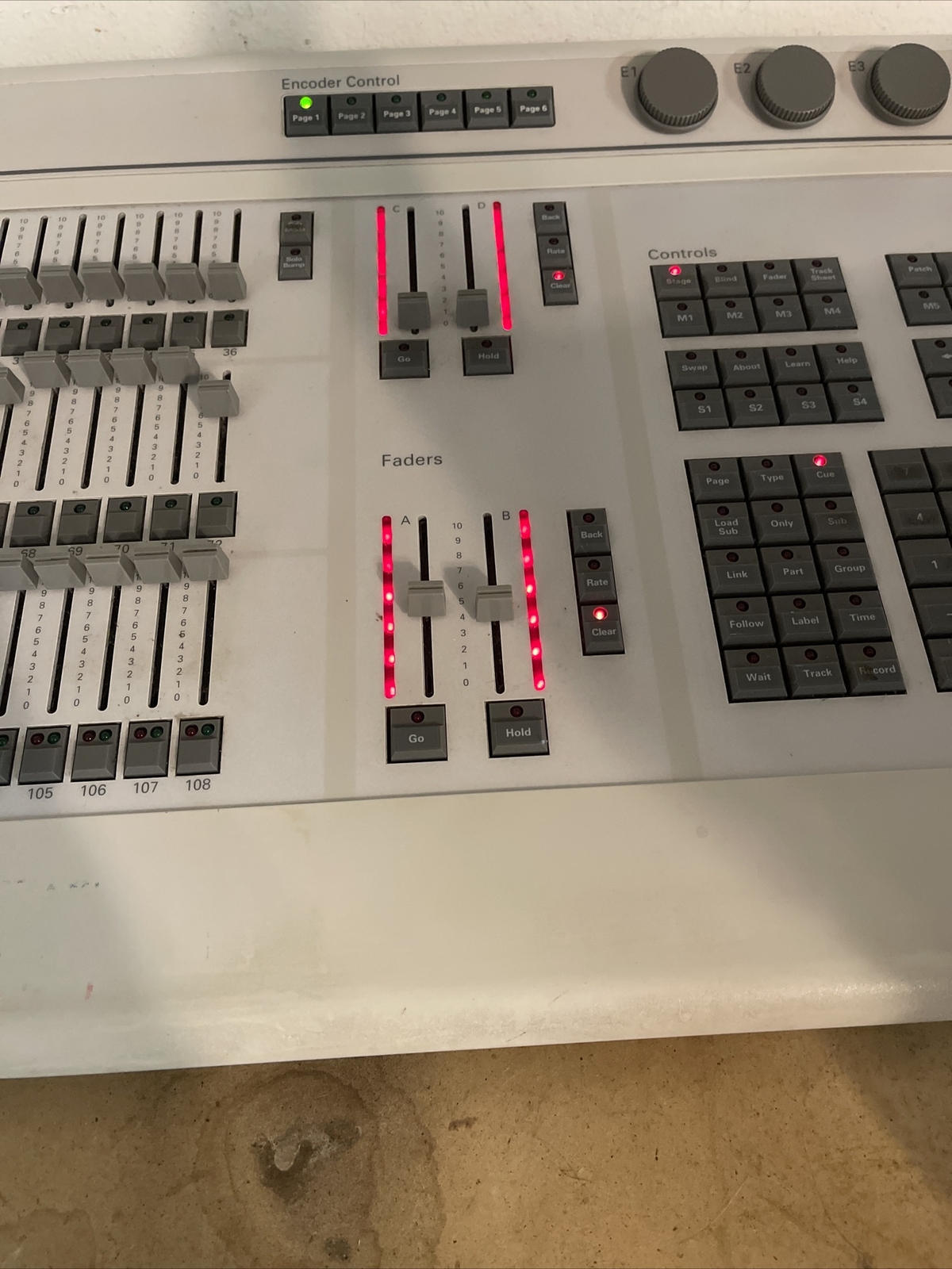 ETC ELECTRONIC THEATRE LIGHT CONTROL INSIGHT 3 CONSOLE STAGE LIGHTING CONTROLLER