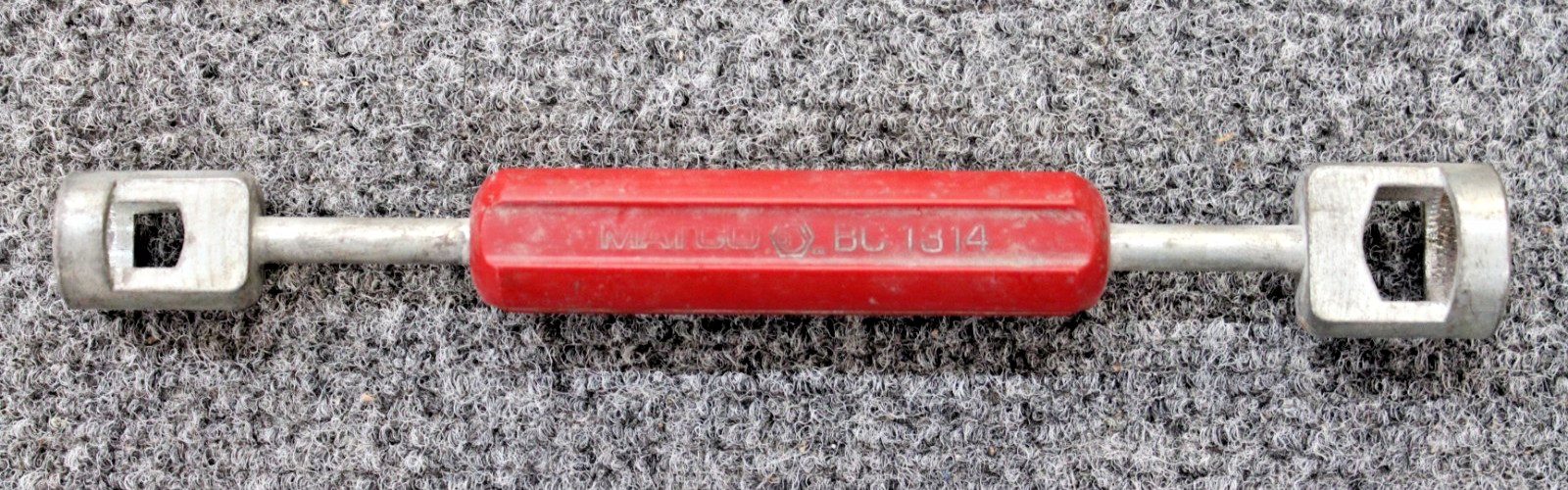 Matco Tools BC 1314 Double-Ended Drum Brake Spring Retainer Tool (Preowned)