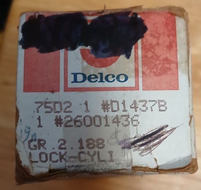 Delco D1437B Ignition Lock Cylinder + Keys 26001436