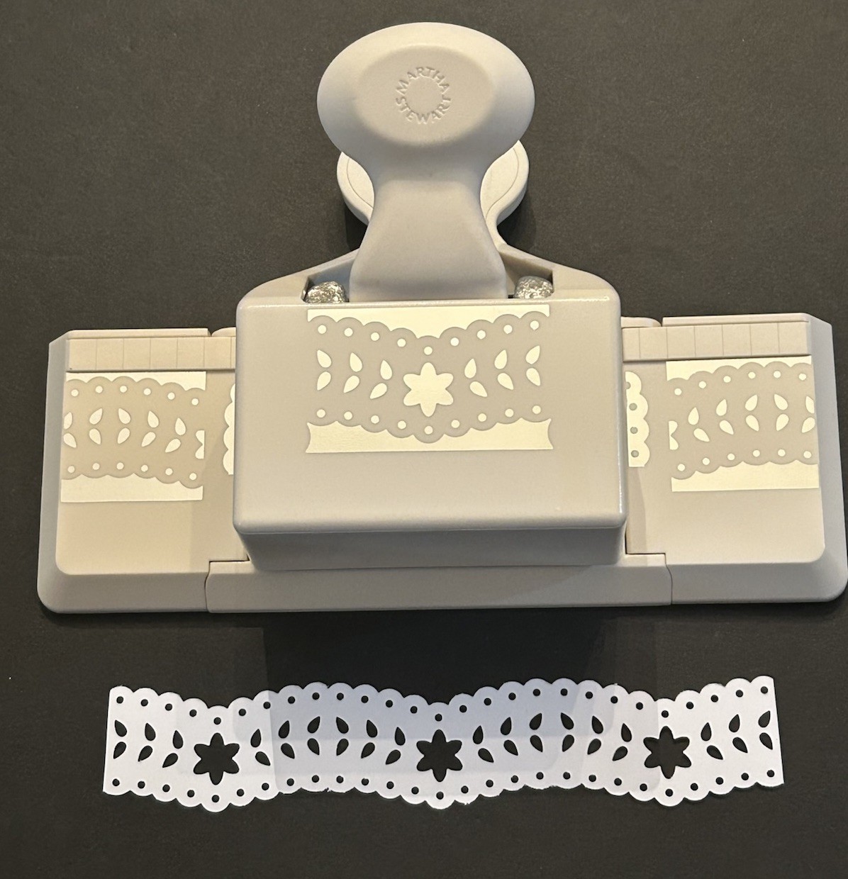 Martha Stewart DOILY GARDEN Deep Edge Border Punch