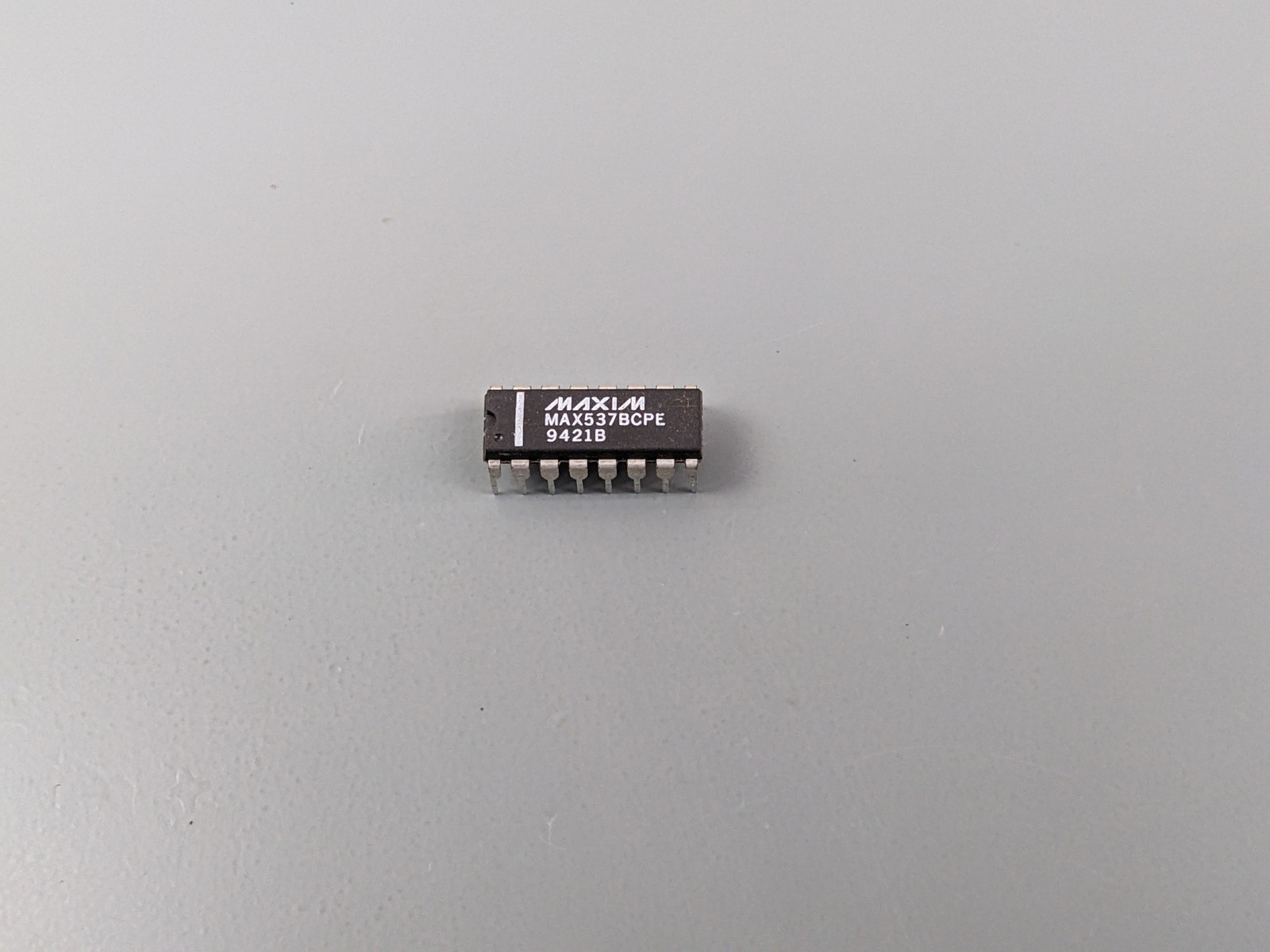 Maxim MAX537 Quad 12-Bit Voltage-Output DAC IC with Serial Int