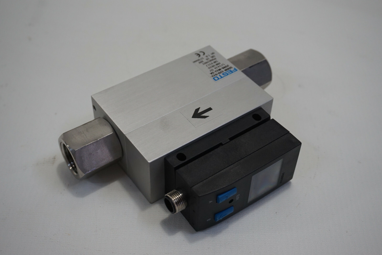 Festo SFAW-32U-G12-25VA-M12-SA 571434 Flow Sensor 18-30V 32L/min