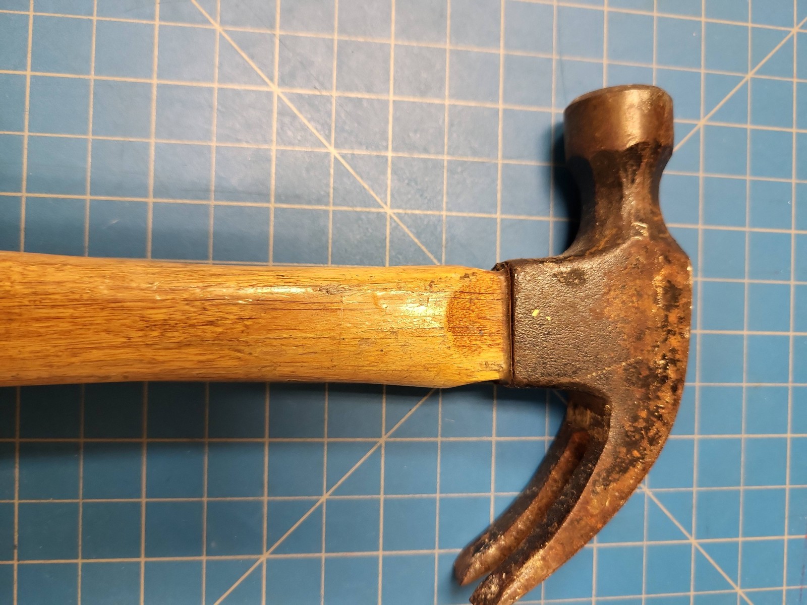 Vintage Claw Hammer Wood Handle Carpentry Tool Nail Puller Woodworking
